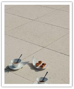 Aragone patio slabs - champagne - in reconstructed stone